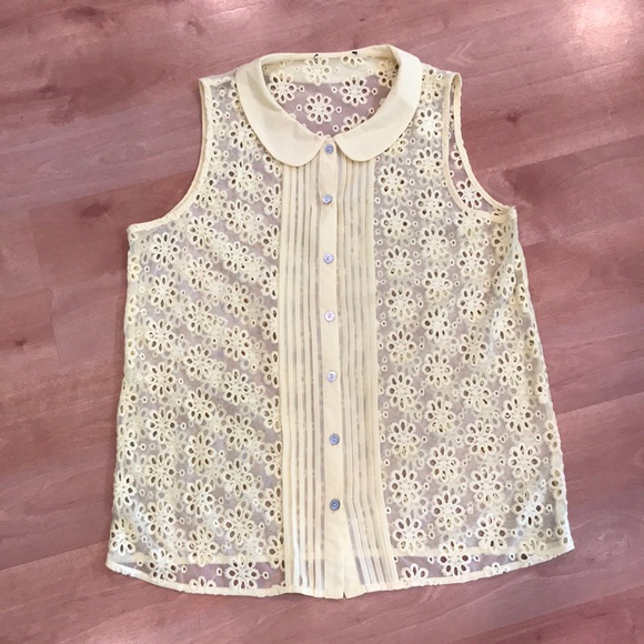 Yellow Eyelet Peter Pan Collar Sleeveless Blouse - Picture 3 of 7
